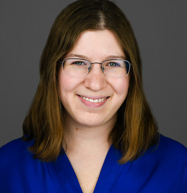 Laura Davidson headshot staff